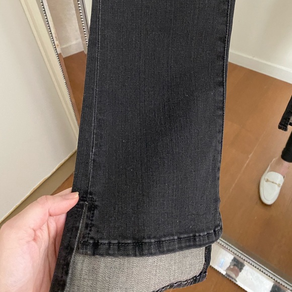 TEXTILE Elizabeth & James Taylor Jeans - Picture 7 of 8